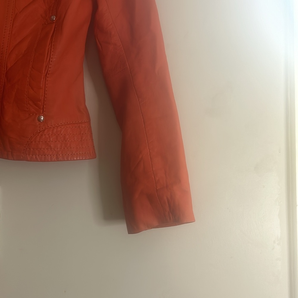Bernardo Burnt Orange Genuine Leather Jacket Size Small - Picture 5 of 5